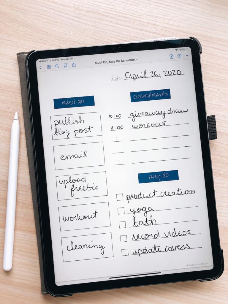 apple pencil & iPad Pro showing teacher's distance learning schedule